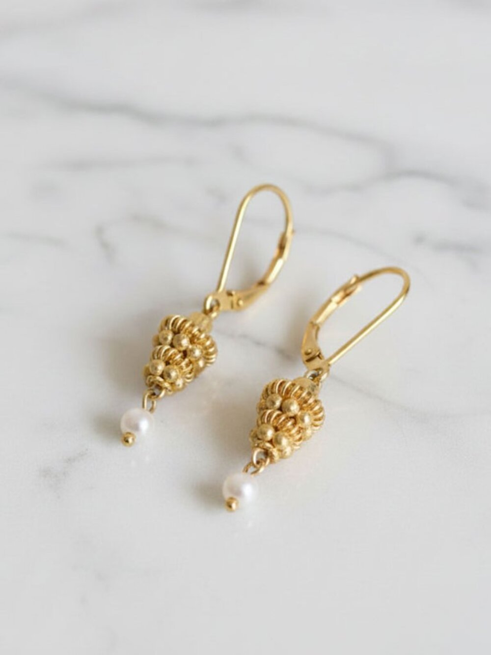 Gold plated dangle earrings with pearl